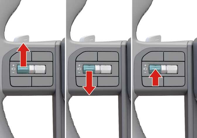 2026 기아 타스만 스마트 크루즈 컨트롤 조작 스위치 이미지입니다. 스티어링 휠 우측의 청록색으로 강조된 스위치를 붉은색 화살표 방향에 따라 위로 올리거나, 아래로 내리거나, 안쪽으로 누르는 동작을 보여줍니다. 스위치를 조작하여 주행 속도를 설정하거나 차간거리를 조절하는 기능을 설명합니다.