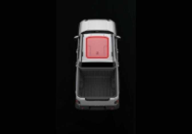 2026 기아 타스만 LCD 표시창의 썬루프 열림 경고 이미지입니다. 차량을 위에서 내려다본 그래픽에서 썬루프 영역이 붉은색 사각형 테두리로 강조되어 있습니다. 썬루프가 열려 있거나 제대로 닫히지 않았을 때 운전자에게 주의를 주는 기능을 설명합니다.