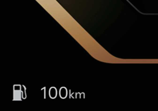 2026 기아 타스만 계측기 주행 가능 거리 B 타입 이미지입니다. 클러스터 화면에 주유기 아이콘과 함께 '100km'라는 텍스트가 표시되어 있습니다. 현재 연료 탱크에 남아있는 연료로 주행 가능한 거리를 표시하는 기능을 설명합니다.